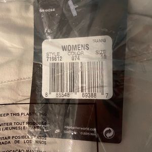 Women's Nike Drifit Pant NWT